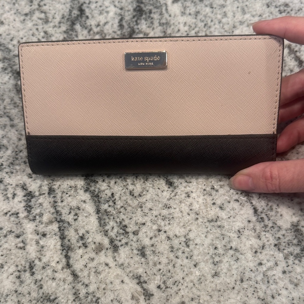 Kate Spade Two-Tone Cream and Black Wallet